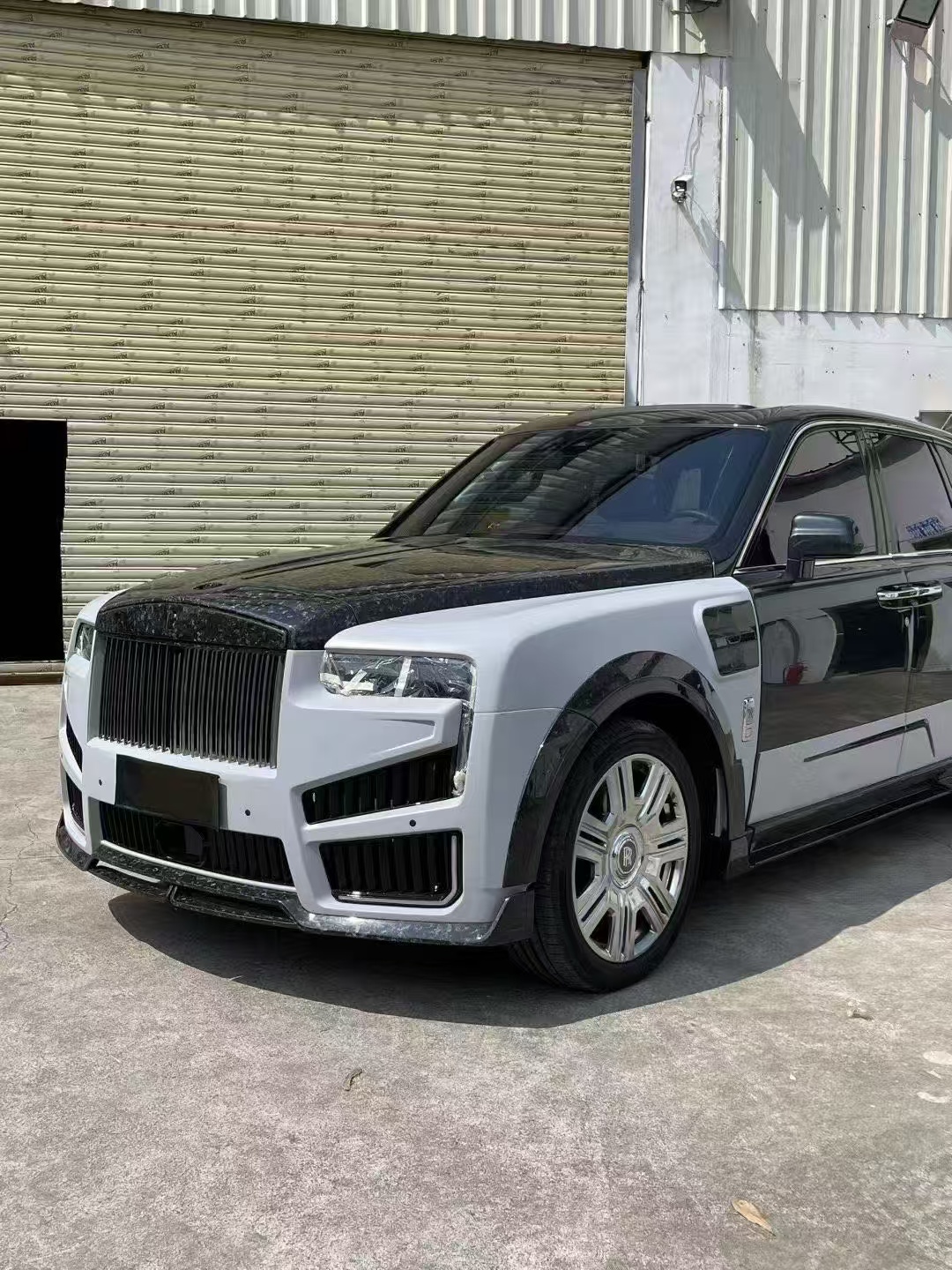 Rolls-Royce Cullinan upgraded with 2025 Mansory package - Image 4